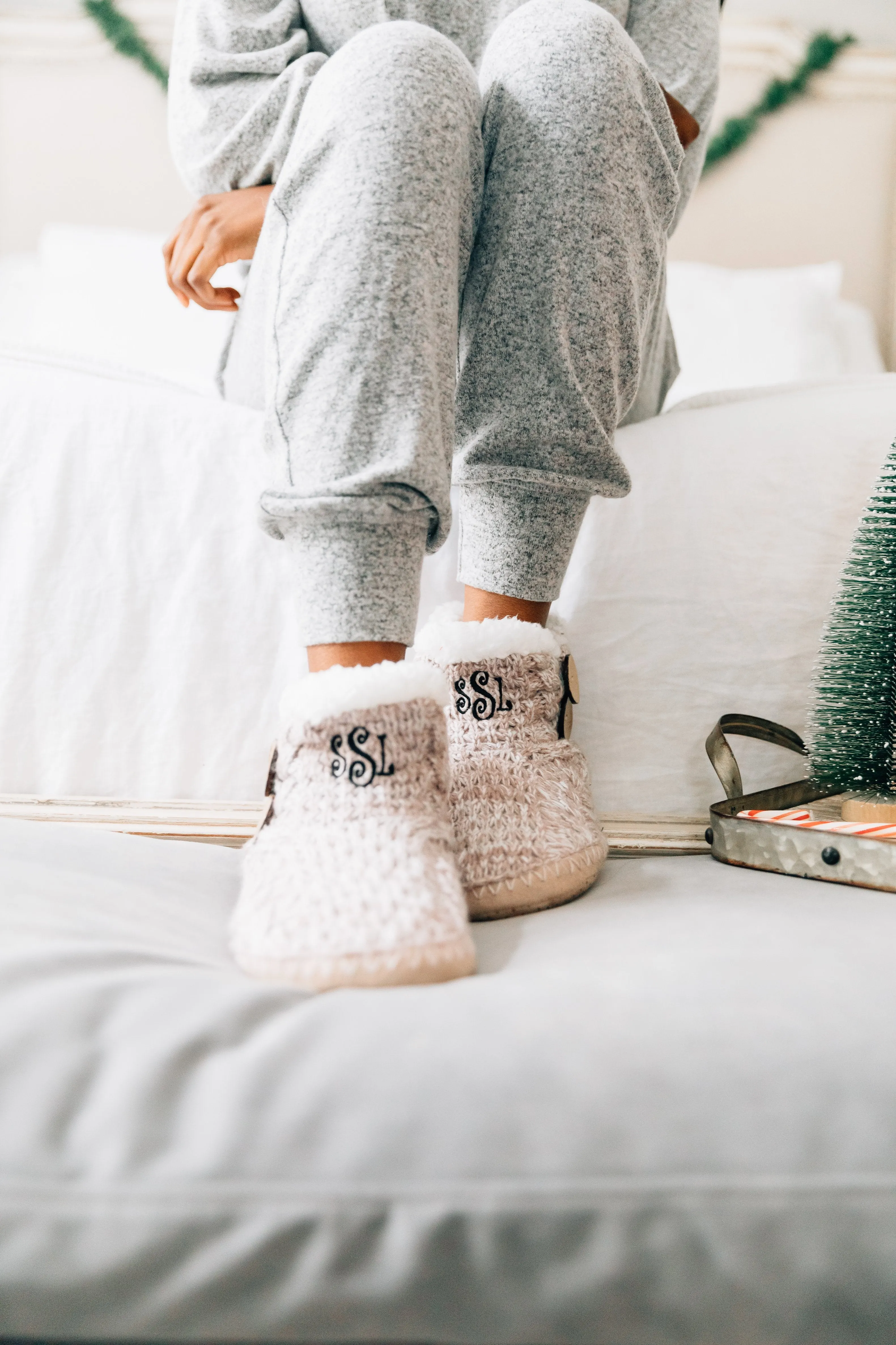 Cozy On The Couch Mauve Pink Slipper Booties