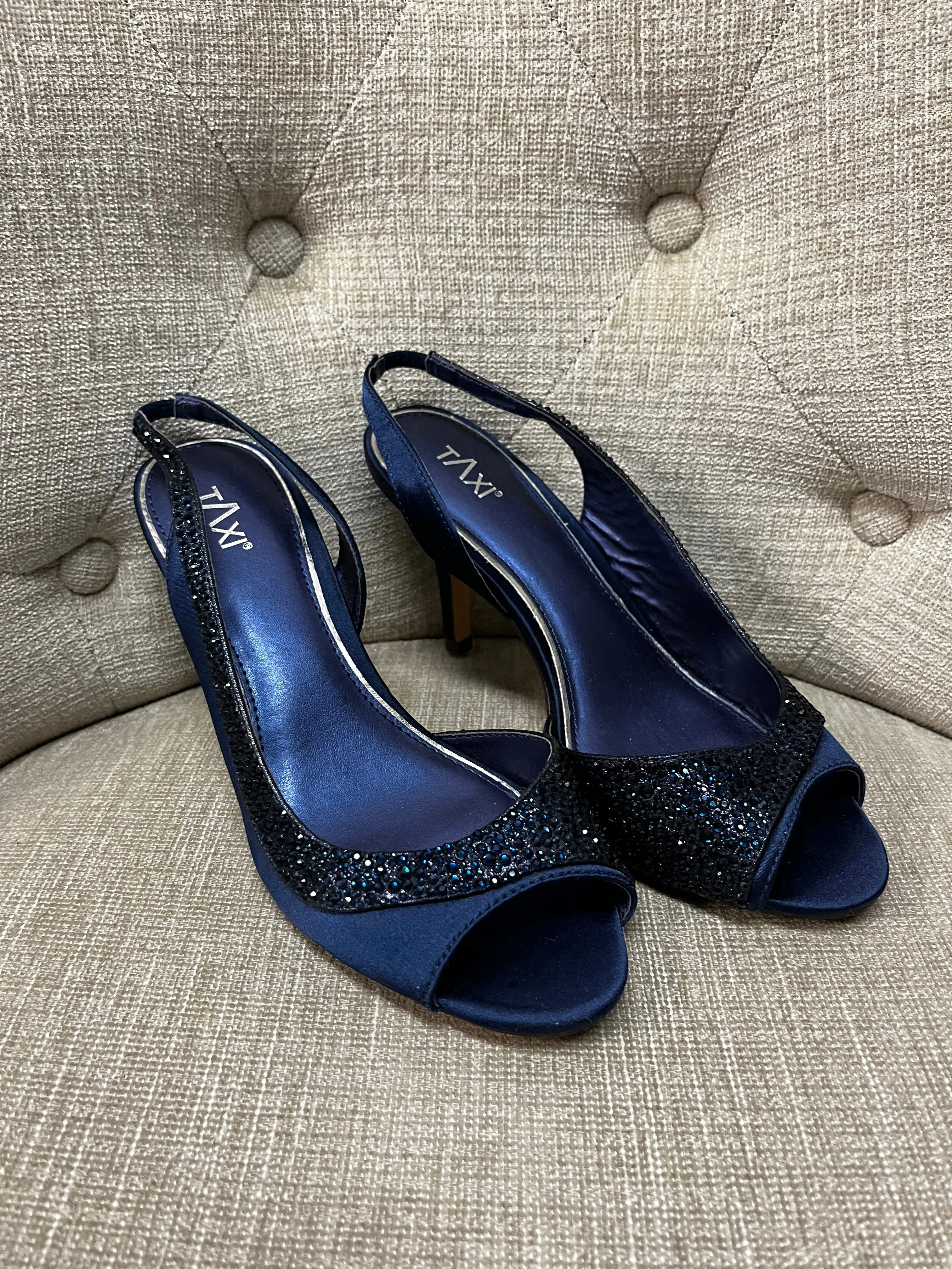 Taxi Navy Slingback Heels (Size 6)