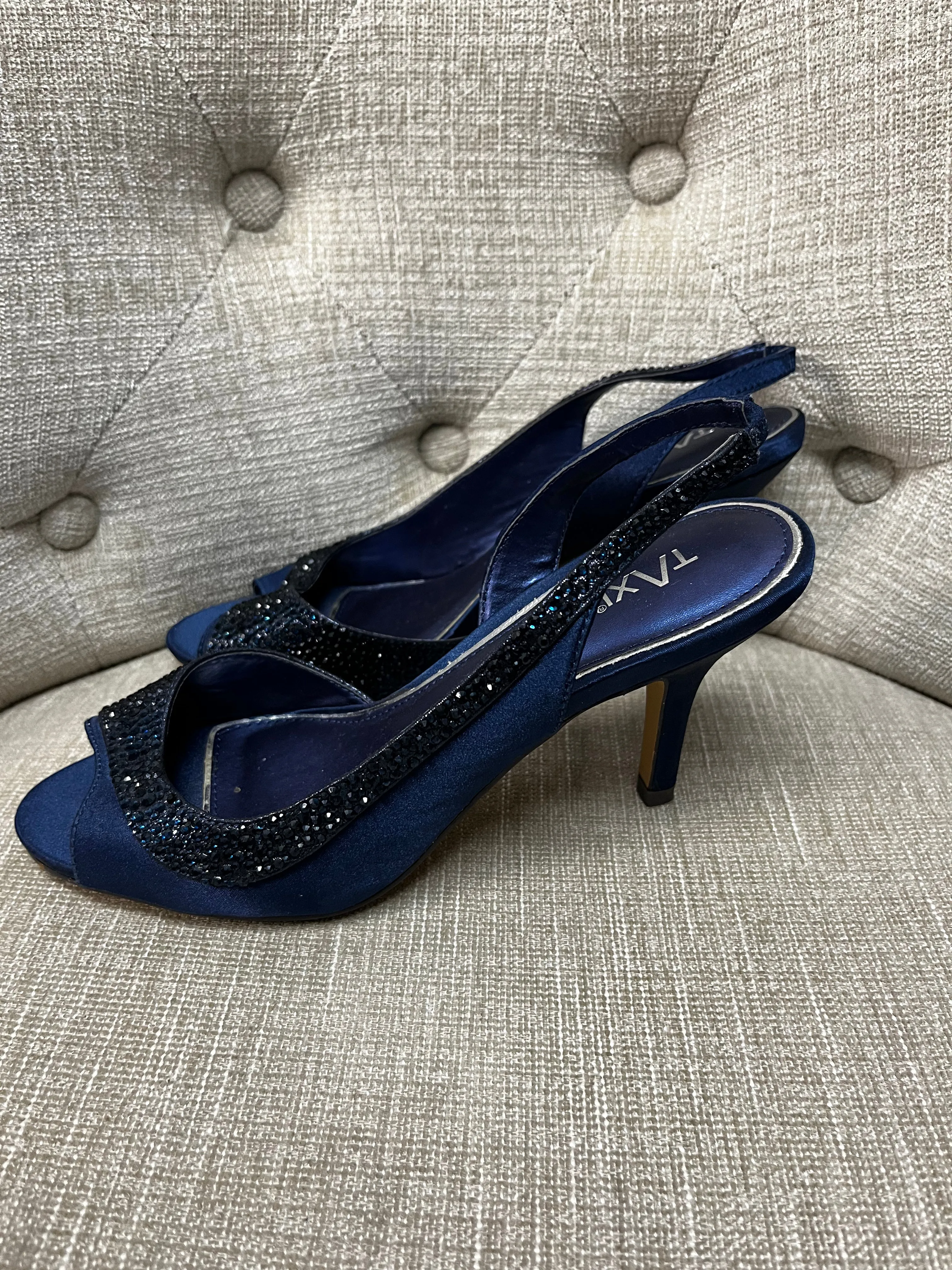 Taxi Navy Slingback Heels (Size 6)